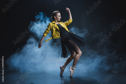 Fototapeta Naklejka Na Ścianę i Meble -  ballet dancer in leather jacket