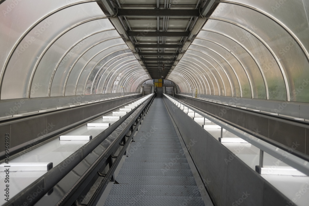 escalator escalator