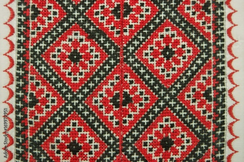 Ukrainian traditional ornaments, the cross -stitching 