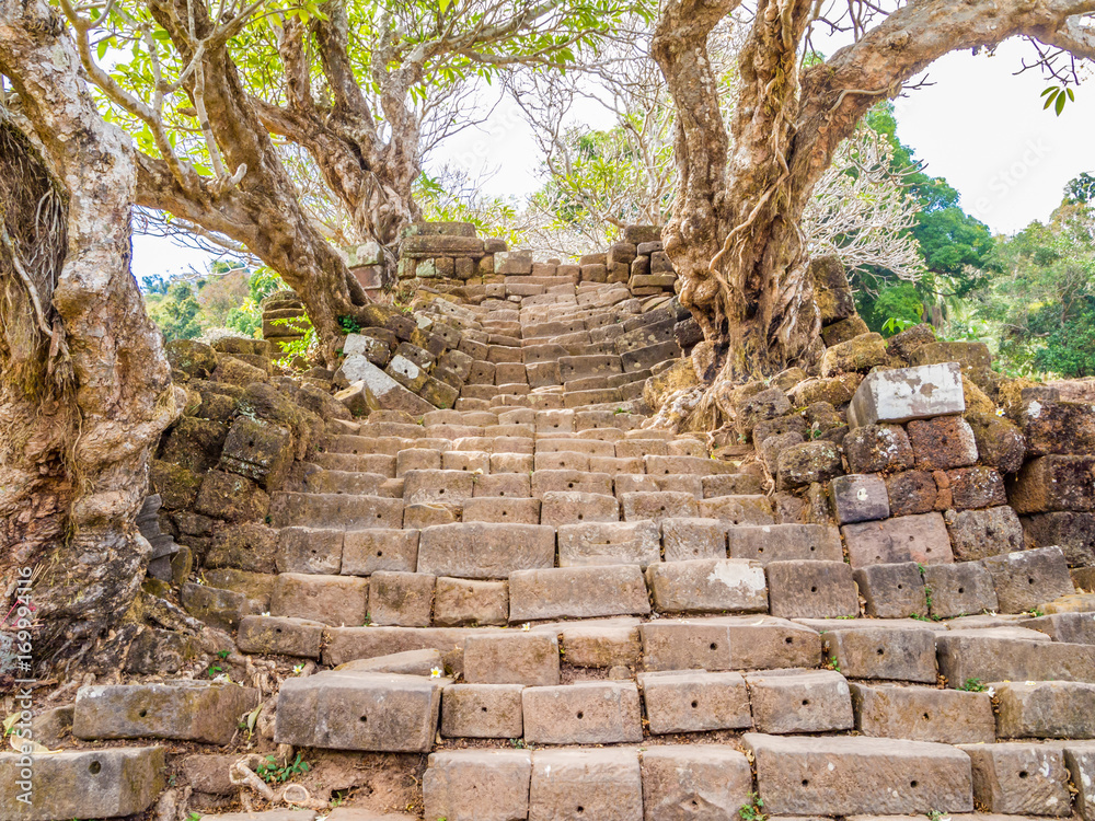 Fototapeta premium Stairway to Vat Phou, a ruined Khmer Hindu temple complex in southern Laos
