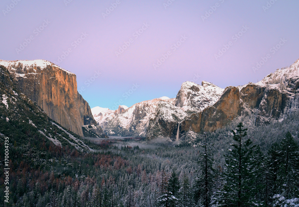 Winter Yosemite – Tunnel View