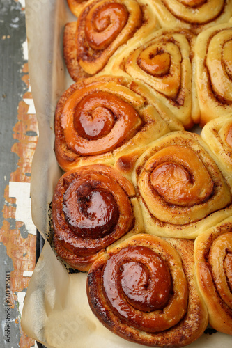 Sweet roll buns