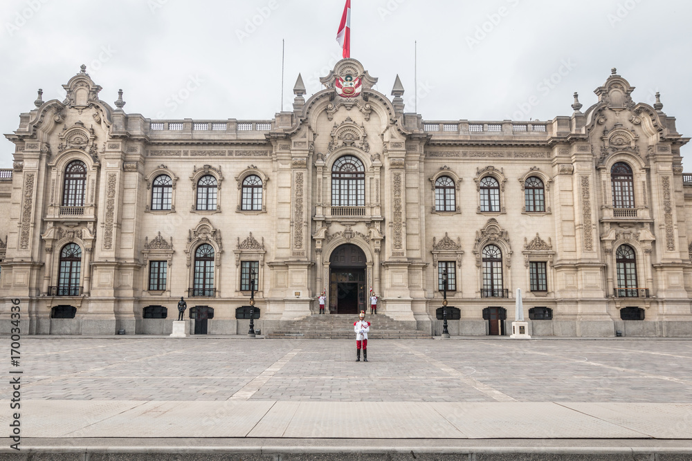 Fototapeta premium Presidential palace in Lima