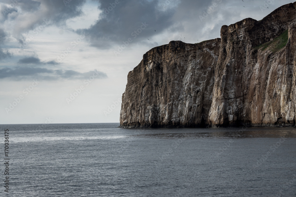 Markanter Kickers Rock vor der Westküste von Isla San Cristobal, Galapagos