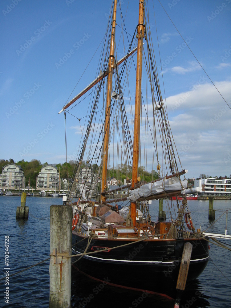Segelschiff im Hafen von Flensburg