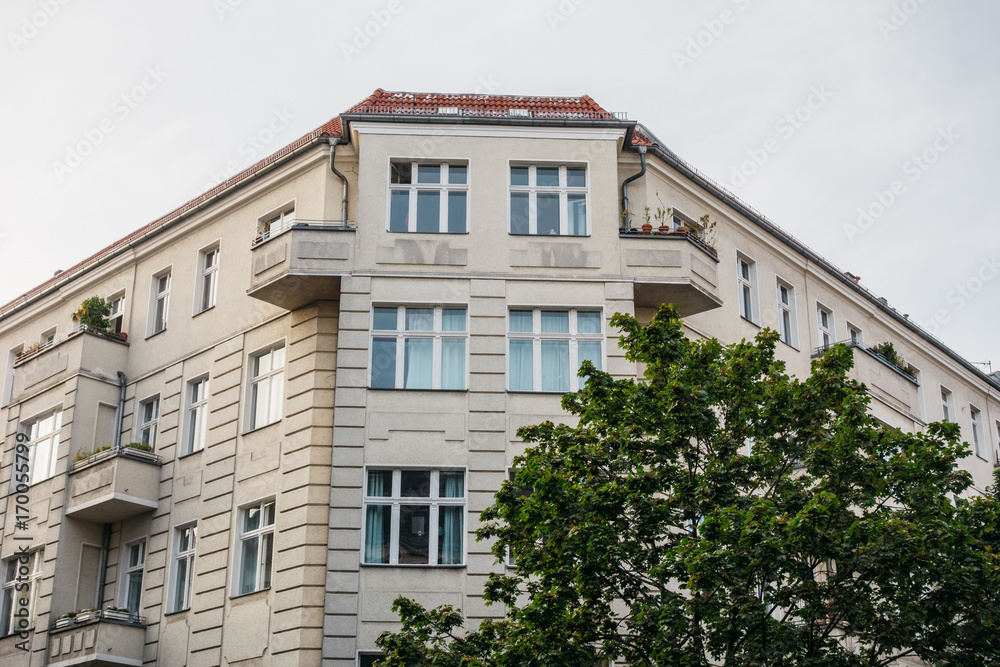 prenzlauer berg corner building in berlin