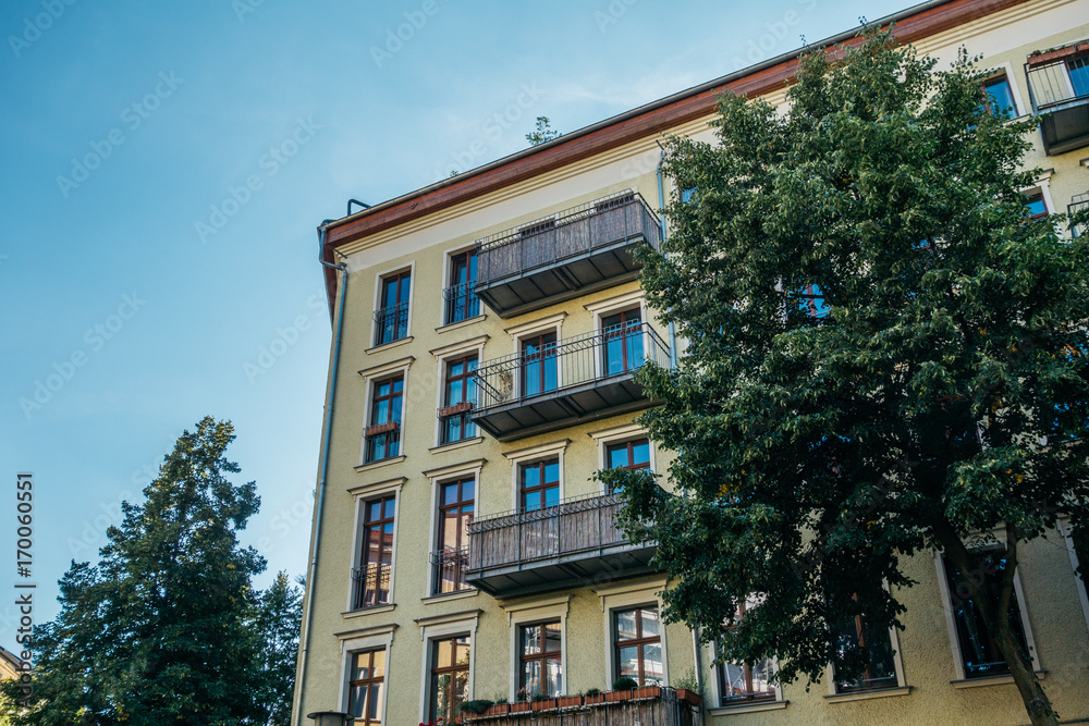 hdr picture of building in berlin