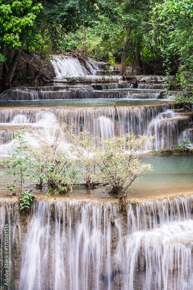 Obraz premium Huay Mae Kamin waterfall at Khuean Srinagarindra National Park kanchanaburi povince , Thailand 