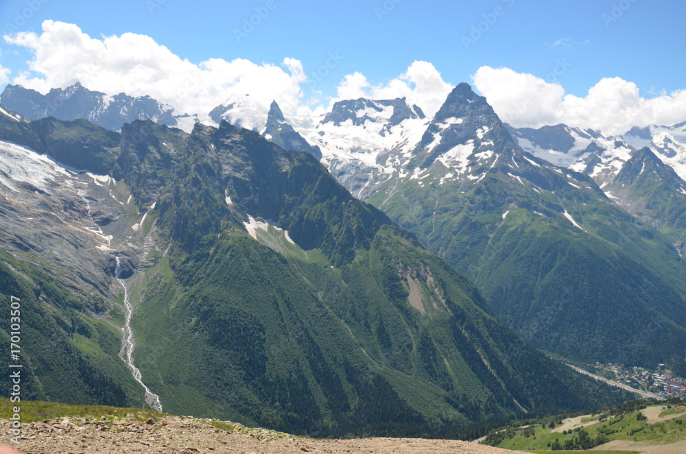 Fototapeta premium Домбай, летний пейзаж