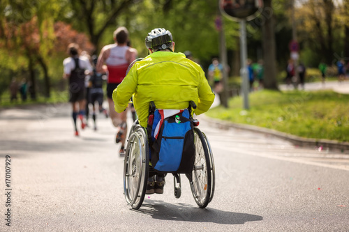 Handbiker bei Marathon