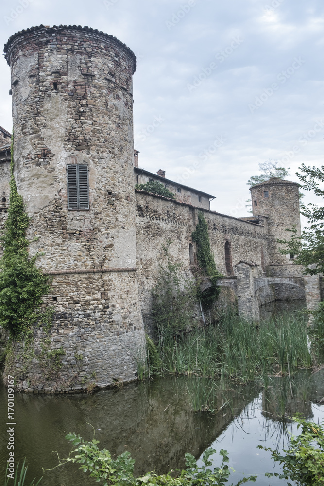 Lisignano (Piacenza), the castle