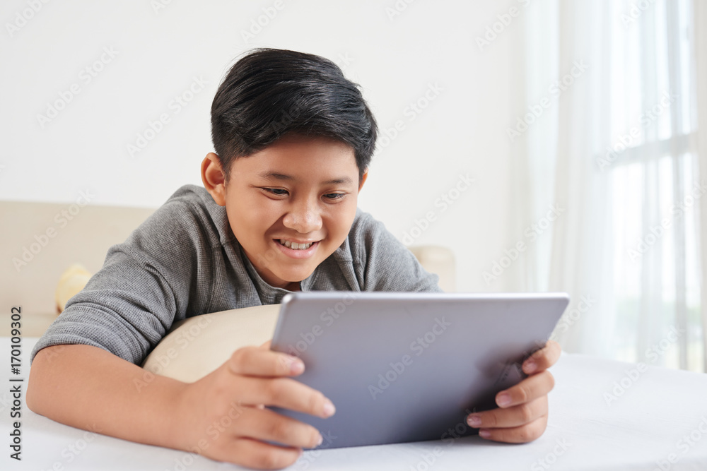Enjoying e-book Enjoying e-book