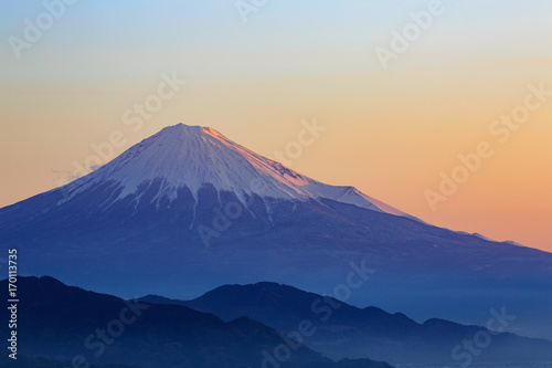 日本平から望む朝焼けの富士山 © photojapan