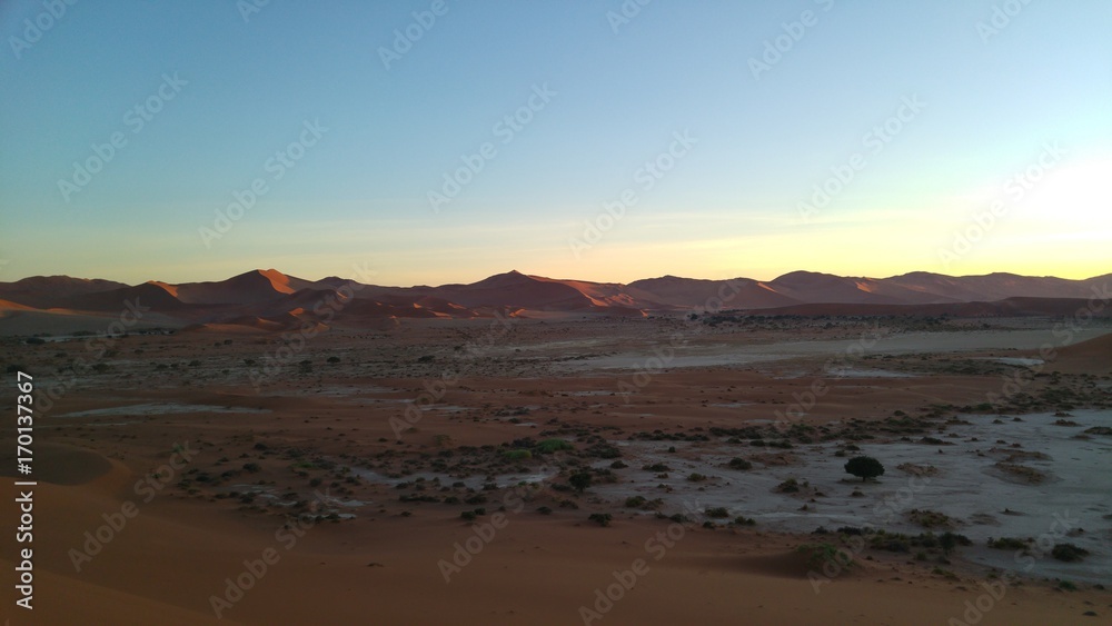 Tal in Namibia Africa Valley Dunes zwischen Dünen