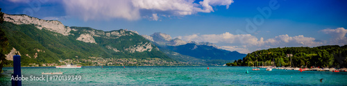 Panorama du lac d'Annecy