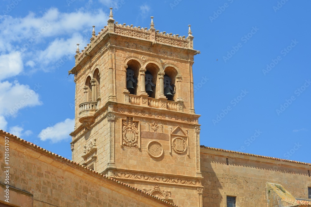 Detalle de torre plateresca en Morón de Almazán