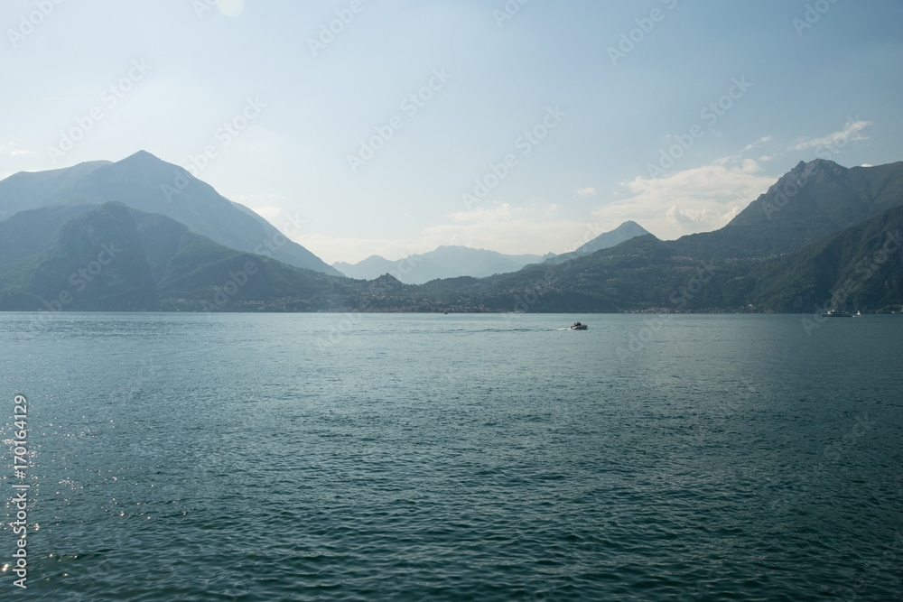 Panorama del lago di Como (Varenna, Lecco)