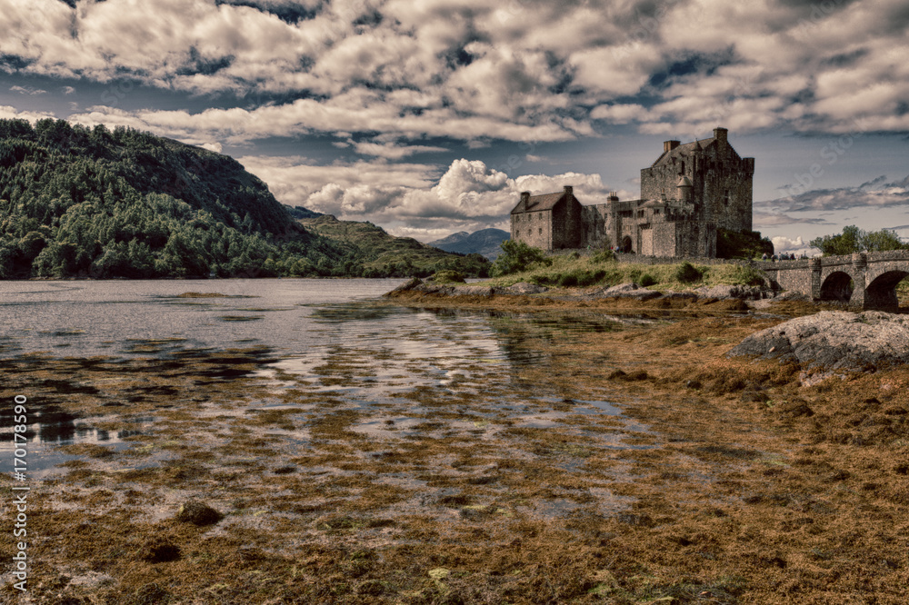 Dornie castle in Schottish Highlands