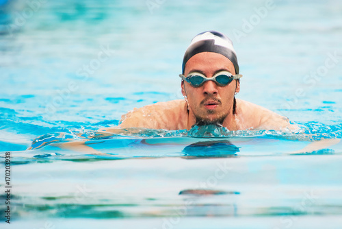 1407925 Portrait of swimming sportsman