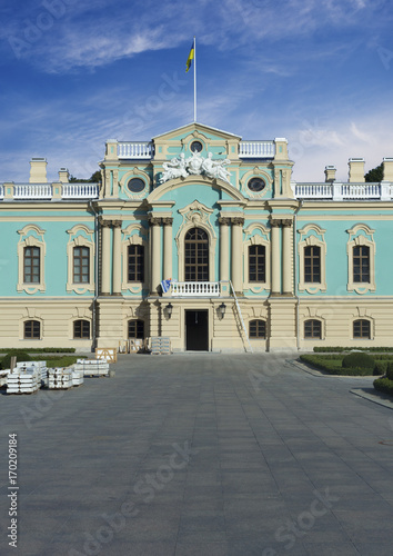 Mariinsky Palace in Kiev photo