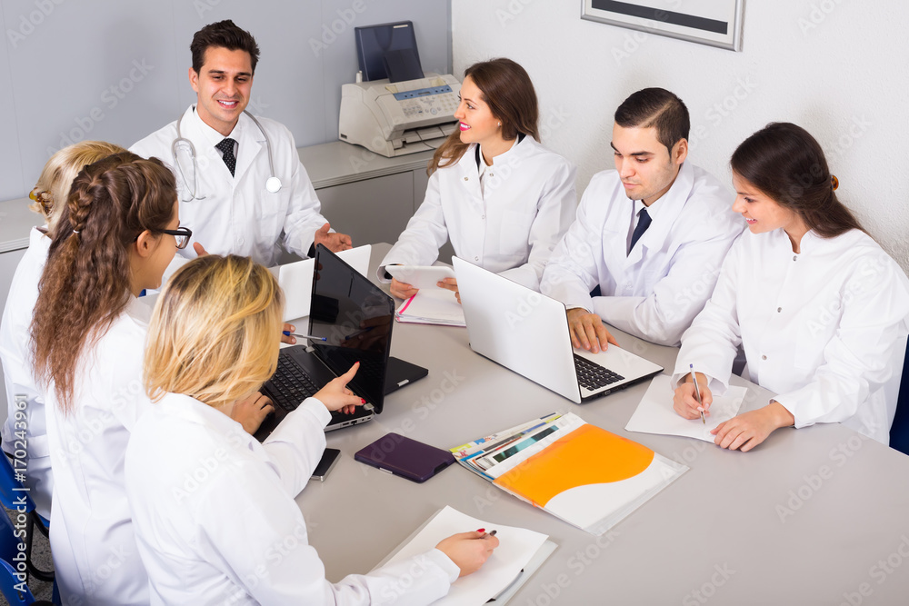 Fototapeta premium Discussion of research work.