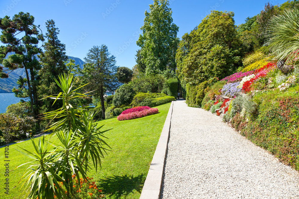 Obraz premium Architectures and landscapes of Como Lake
