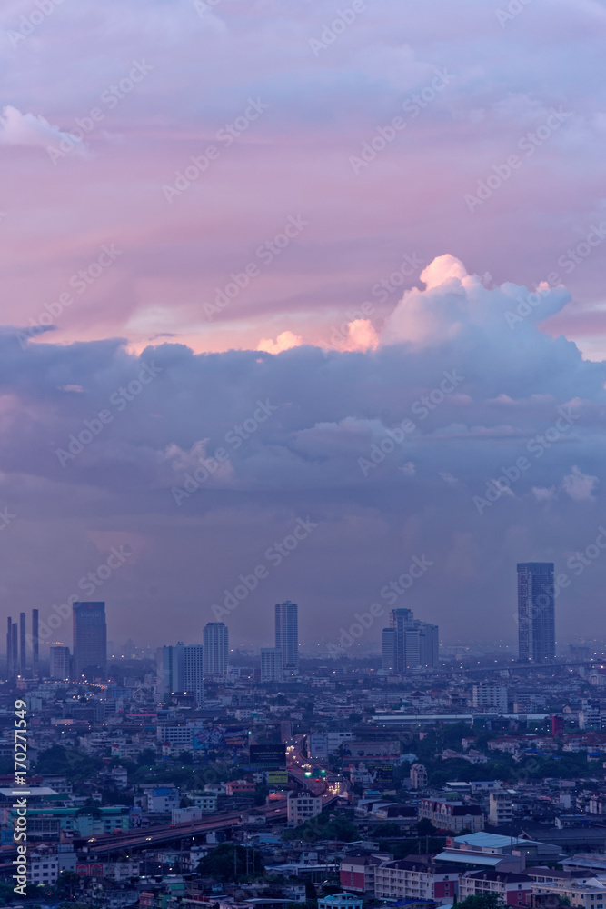 Fototapeta premium 夜明け bangkok city