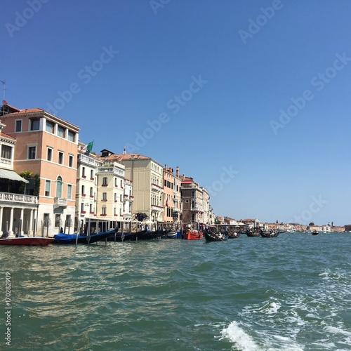 Venise, promenade en bateau  © milachka
