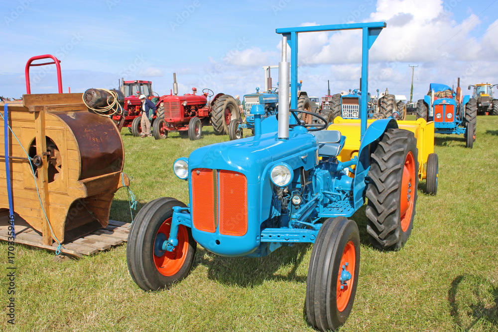 Obraz premium Vintage Tractors