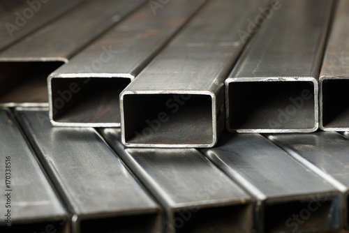 Rectangular metal pipes