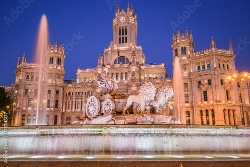 Obraz na płótnie Plaza de la Cibeles (Cybele's Square) - Central Post Office (Palacio de Comunicaciones), Madrid, Spain. w salonie