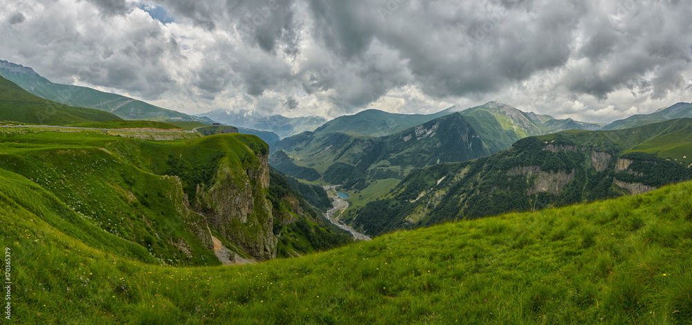 Fototapeta premium Georgian Military Road Panorama