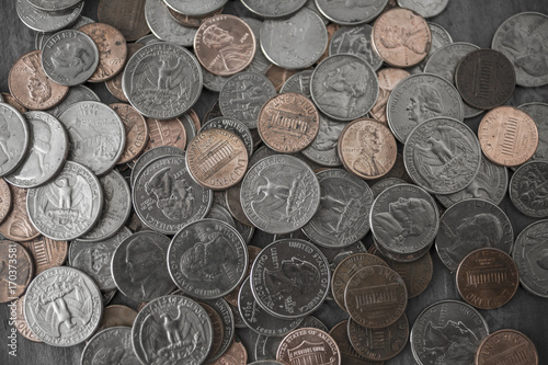 Cuadro en lienzo Loose change, pennies, nickels, dimes and quarters