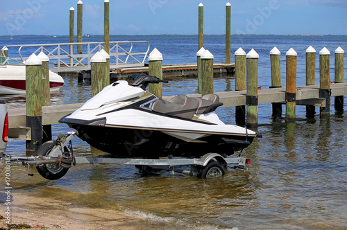 Fotografía Launching a trailer jet ski