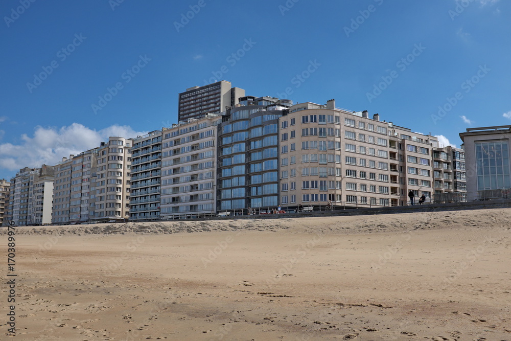 Immeubles au bord de la plage
