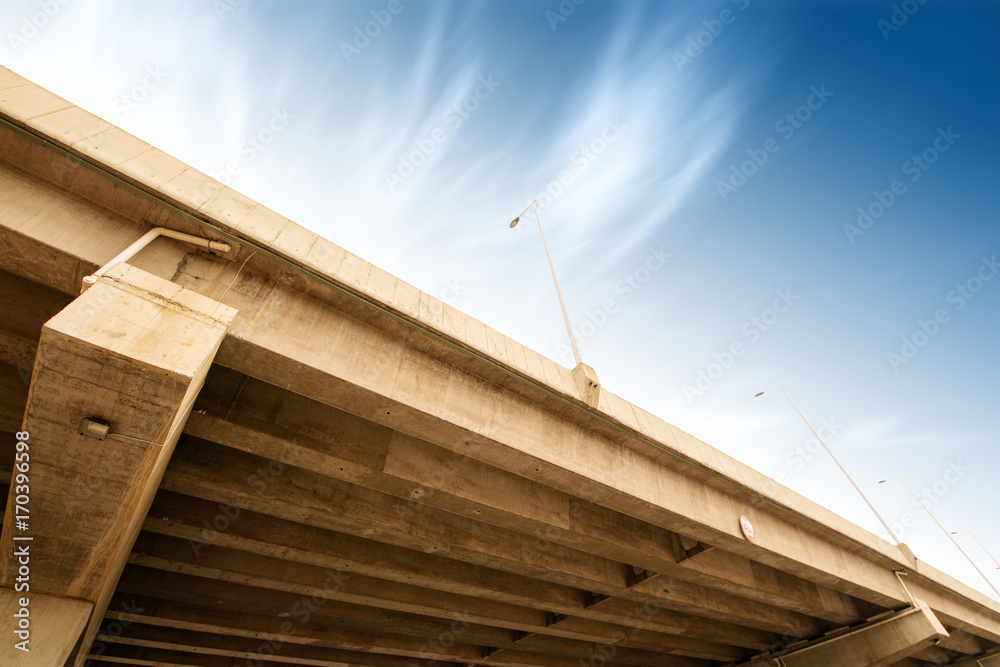 Obraz premium the night of modern bridge,