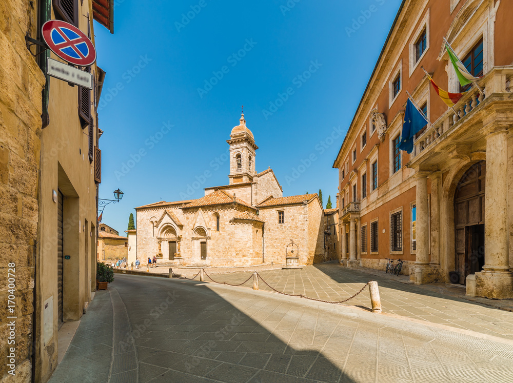 cobbled street of Italian village