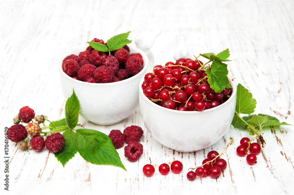 fresh red currant and raspberries fresh red currant and raspberries
