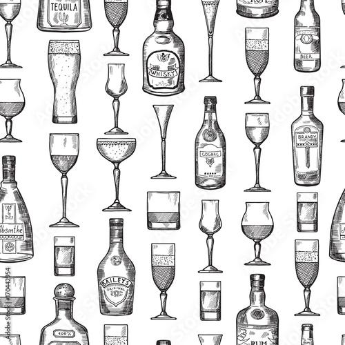 Seamless pattern with alcoholic drinking glasses. Vector illustration in hand drawn style
