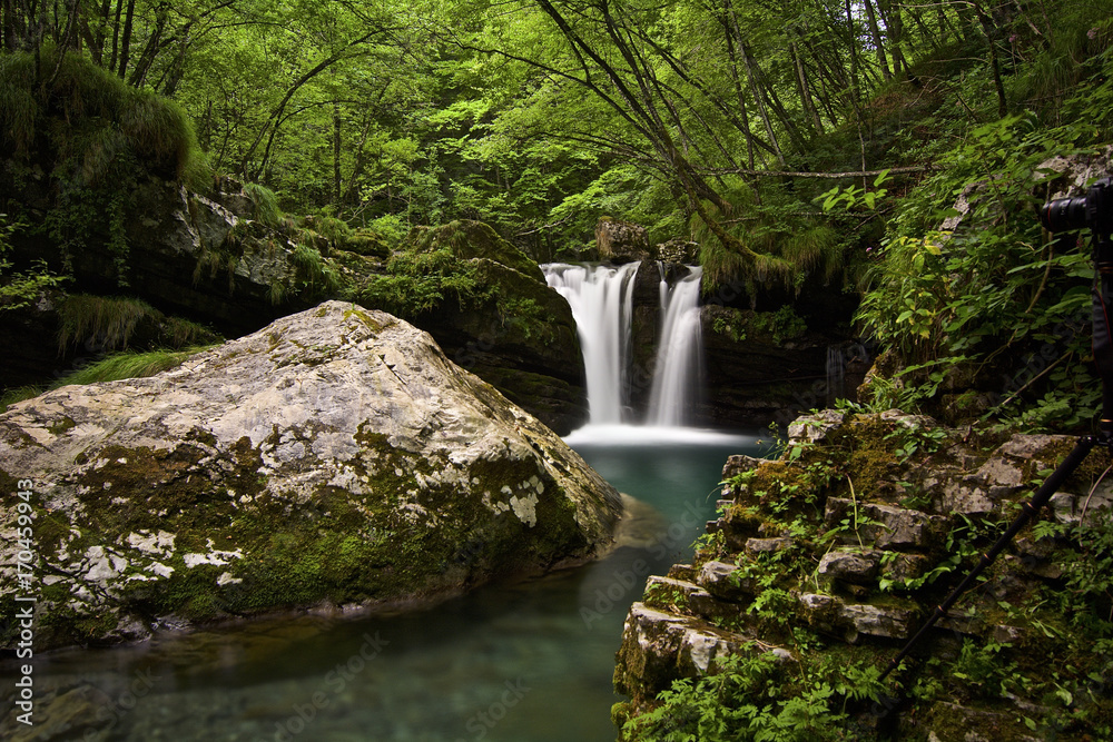 Naklejka premium cascate