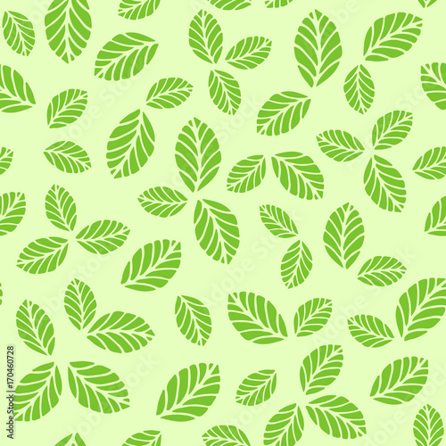 Seamless pattern with green strawberry leaves © Artulina