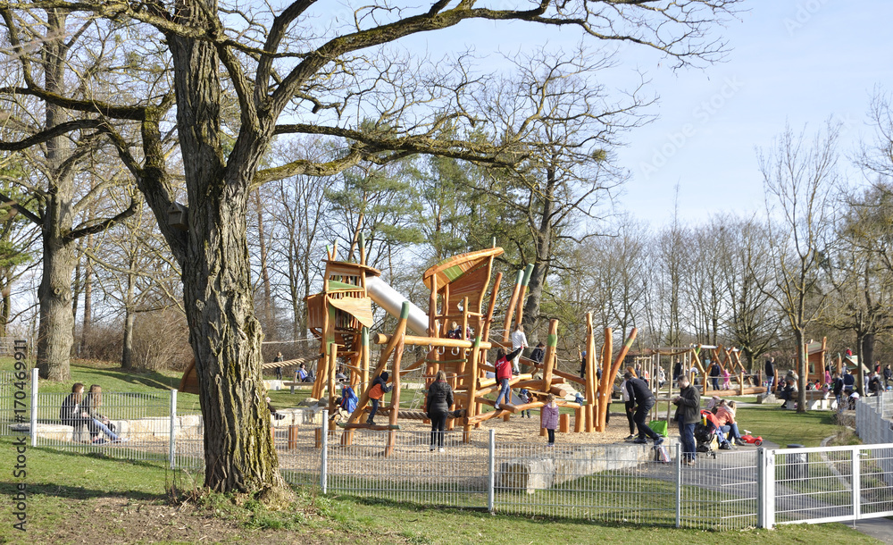 Spielplatz am Fasaneriesee München