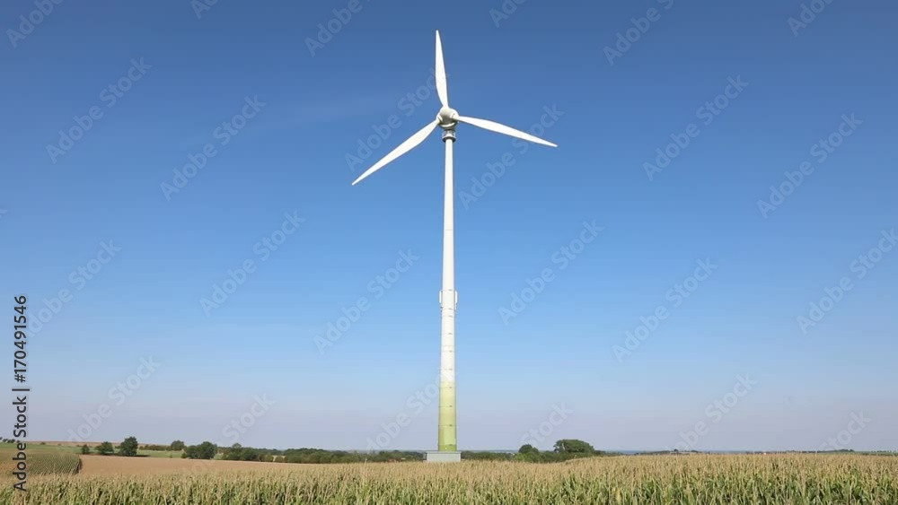 Windkraftanlage in Betrieb mit Audio Windkraftanlage in Betrieb mit Audio