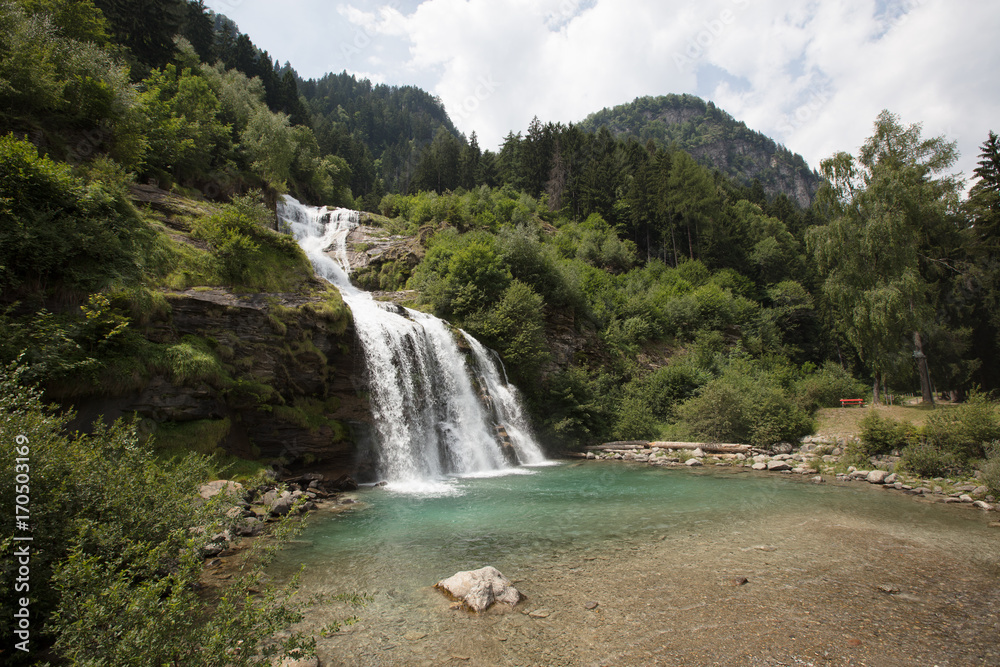 Obraz premium Wasserfall 1