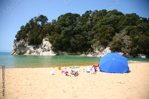 Принти на полотні Summertime beach scenes on Kaiteriteri Beach, Able Tasman, New Zealand