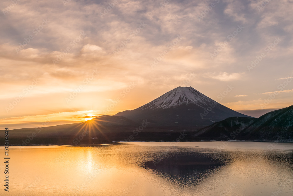 Lake Motosu and Mount Fuji at early morning in winter season. Lake Motosu is the westernmost of the Fuji Five Lakes and located in southern Yamanashi Prefecture near Mount Fuji, Japan
