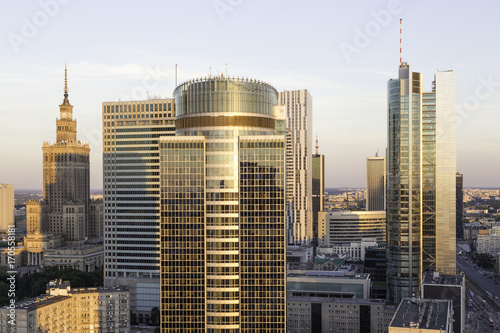 Warszawa widok na budynki z lotu ptaka