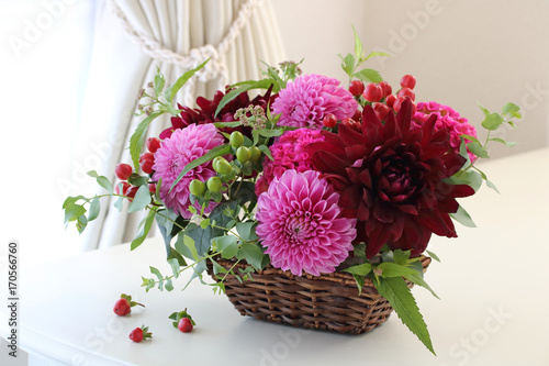 Fototapeta Naklejka Na Ścianę i Meble -  秋のフラワーアレンジメント