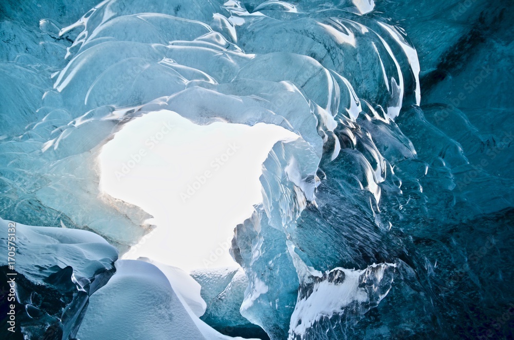 アイスランド アイスケーブ スーパーブルー 氷の洞窟 絶景 氷河 ヨークルサルロン ヴァトナヨークトル 国立公園 Iceland Icecave Super Blue Super View Glacier Jokulsarlon Vatnajokull National Park Stock 写真 Adobe Stock