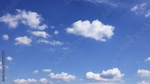 Peaceful changing loop clouds.